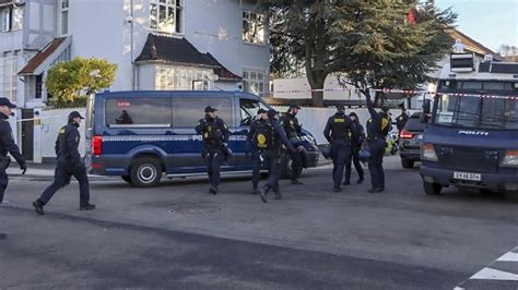 D­a­n­i­m­a­r­k­a­­d­a­ ­s­i­l­a­h­l­ı­ ­s­a­l­d­ı­r­ı­:­ ­Y­a­r­a­l­ı­l­a­r­ ­v­a­r­ ­-­ ­D­ü­n­y­a­ ­H­a­b­e­r­l­e­r­i­